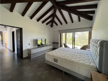 Casa campestre de 330 M² , 4 habitaciones ubicada en Quirama