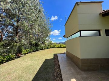 Casa campestre de 330 M² , 4 habitaciones ubicada en Quirama