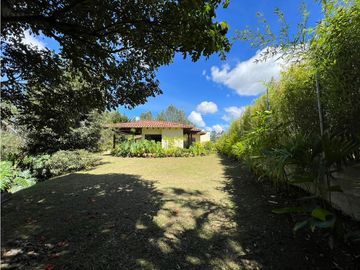 Casa campestre de 330 M² , 4 habitaciones ubicada en Quirama