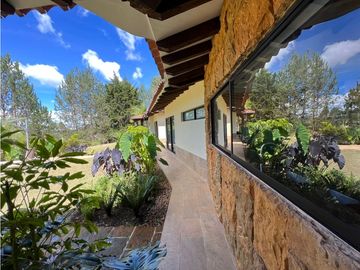 Casa campestre de 330 M² , 4 habitaciones ubicada en Quirama