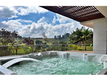 Finca Campestre de Ensueño en 9,000 m2: ¡Todo Incluido!