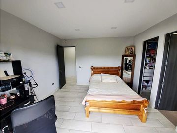 Finca Campestre de Ensueño en 9,000 m2: ¡Todo Incluido!