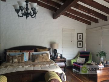 Casa finca a borde de embalse la Fé en el Retiro