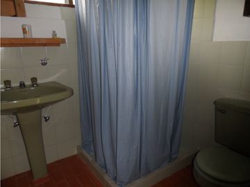 Arriendo casa campeste con 6 habitaciones por el aeropuerto JMC