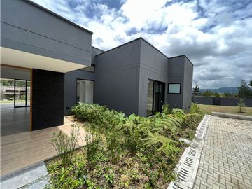Casa en conjunto cerrado   Fizebad