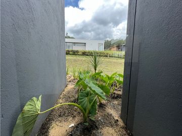 Casa en conjunto cerrado   Fizebad