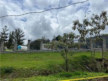 Casa en conjunto cerrado   Fizebad