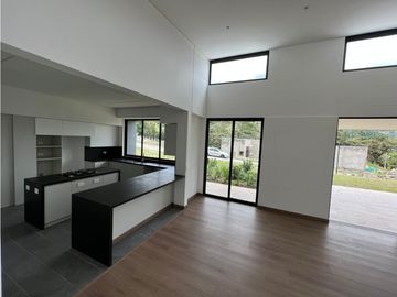 Casa en conjunto cerrado   Fizebad