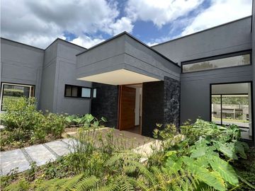 Casa en conjunto cerrado   Fizebad