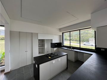 Casa en conjunto cerrado   Fizebad