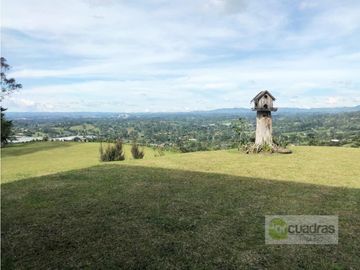 Casa finca de 450 m² en Pontezuela en unidad cerrada