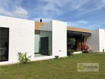 Casa finca de 450 m² en Pontezuela en unidad cerrada