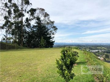 Casa finca de 450 m² en Pontezuela en unidad cerrada