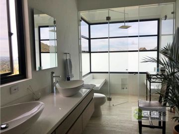 Casa finca de 450 m² en Pontezuela en unidad cerrada