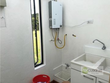 Casa finca de 450 m² en Pontezuela en unidad cerrada