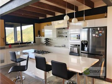 Casa finca de 450 m² en Pontezuela en unidad cerrada