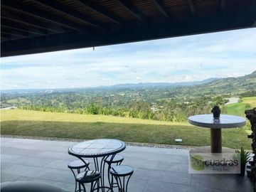 Casa finca de 450 m² en Pontezuela en unidad cerrada