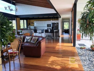 Casa finca de 450 m² en Pontezuela en unidad cerrada