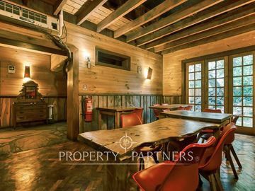 Venta de casa en La Reina. Para uso residencial y comercial.