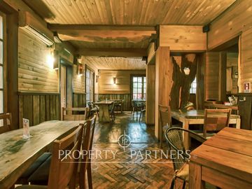 Venta de casa en La Reina. Para uso residencial y comercial.