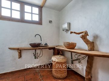 Venta de casa en La Reina. Para uso residencial y comercial.