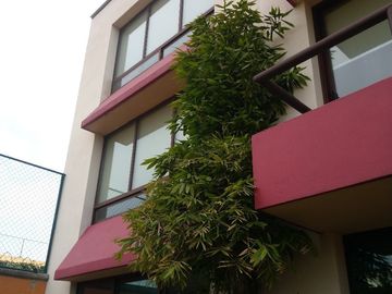 Edificio Multi-habitacional Amueblado en Venta, en Metepec, Edo. México