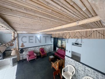**Alquiler de Exclusiva Casa de Playa con Piscina en Punta Negra **