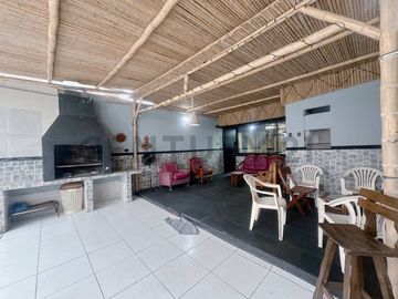 **Alquiler de Exclusiva Casa de Playa con Piscina en Punta Negra **