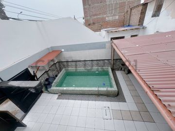 **Alquiler de Exclusiva Casa de Playa con Piscina en Punta Negra **