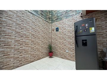 Casa de dos pisos más terraza en venta / permuta Chapinero Sur Palmira
