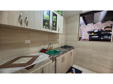 Casa de dos pisos más terraza en venta / permuta Chapinero Sur Palmira