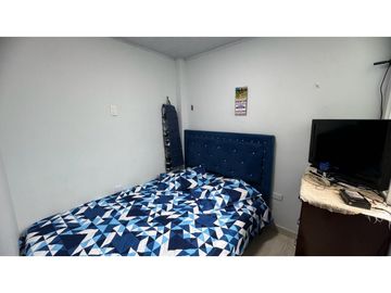Casa de dos pisos más terraza en venta / permuta Chapinero Sur Palmira