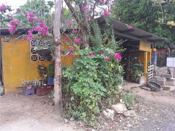 VENDO CASAS Y RESTAURANTE EN MARIATO