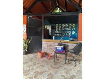 VENDO CASAS Y RESTAURANTE EN MARIATO