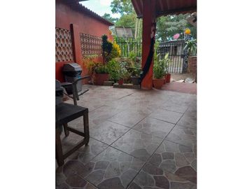 VENDO CASAS Y RESTAURANTE EN MARIATO