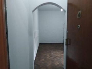 CABALLITO/2AMB MEDIO/APTO CREDITO/1 PISO ESCALERA,AMPLIO/SUBTE LINEA, /METROS ACOYTE LATERAL