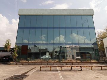 Oficinas corporativas en venta en Morelia, Col. Granjas del Maestro