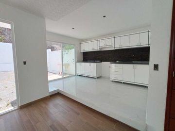 Casa en Venta en Solares Banthí, San Juan del Río, Querétaro.