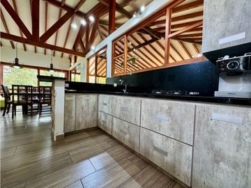 Vendo casa campestre sector Ojo de Agua, Rionegro