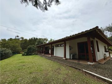 Vendo casa campestre sector Ojo de Agua, Rionegro