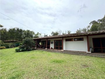Vendo casa campestre sector Ojo de Agua, Rionegro