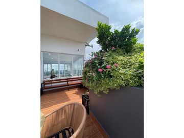 Vía España/ Apartamento/ Proyecto AR VENTA