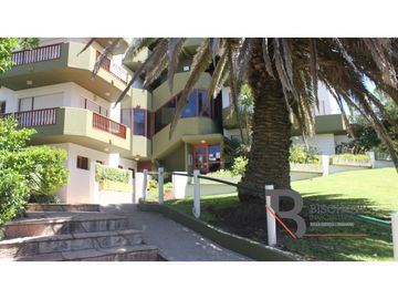 DEPARTAMENTO DE 3 AMBIENTES CON COCHERA DOBLE, TODOS LOS SERVICIOS