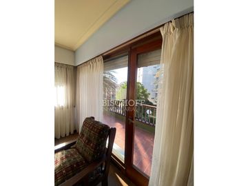 DEPARTAMENTO DE 3 AMBIENTES CON COCHERA DOBLE, TODOS LOS SERVICIOS