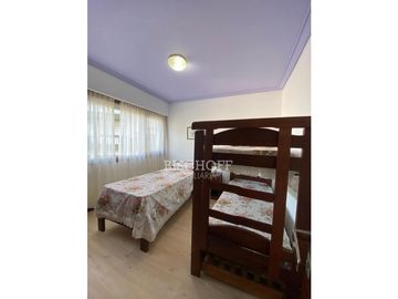 DEPARTAMENTO DE 3 AMBIENTES CON COCHERA DOBLE, TODOS LOS SERVICIOS