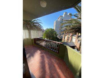 DEPARTAMENTO DE 3 AMBIENTES CON COCHERA DOBLE, TODOS LOS SERVICIOS