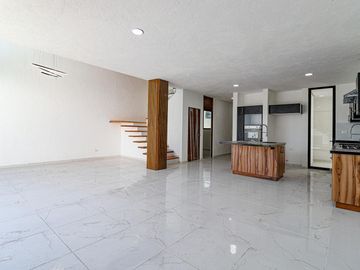 Casa en Fraccionamiento Lomas de Cuernavaca