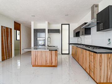 Casa en Fraccionamiento Lomas de Cuernavaca