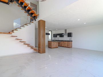 Casa en Fraccionamiento Lomas de Cuernavaca