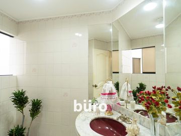 CÓMODO DEPARTAMENTO EN VENTA EN CHACARILLA, SURCO